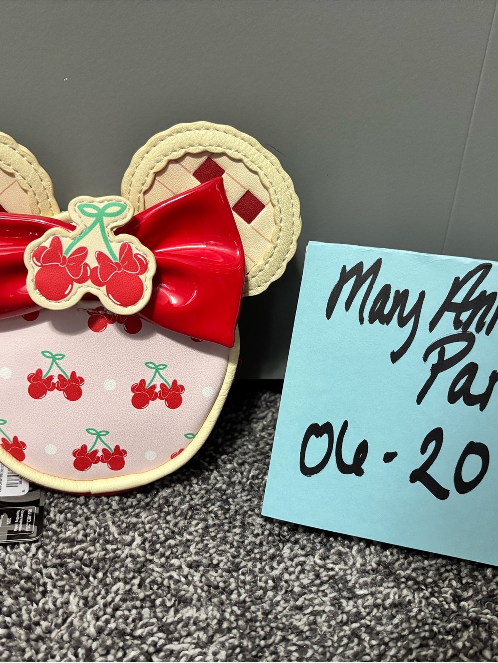 Loungefly Cherry Minnie Mouse Coin Purse in Pink, Red, Cream